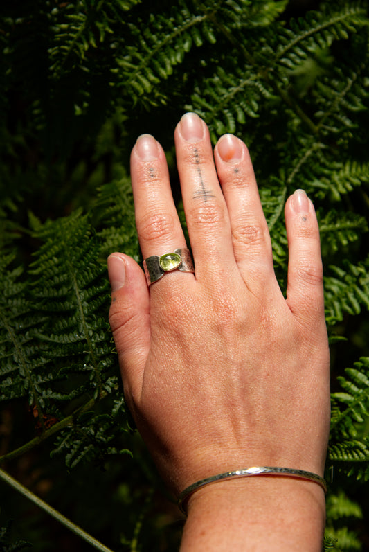 Peridot Dappled-Light Ring